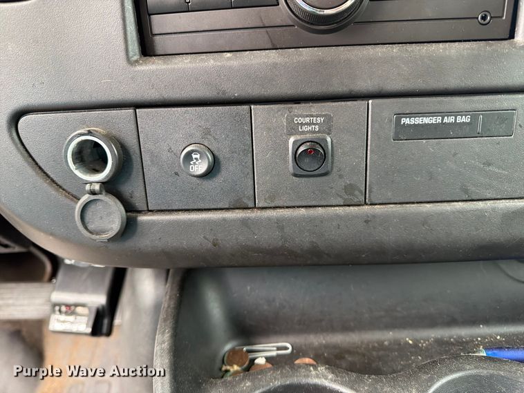 image for item FK2061 2013 Chevrolet Express van