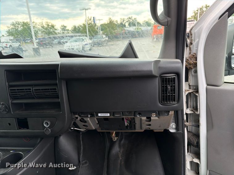 image for item FK2061 2013 Chevrolet Express van