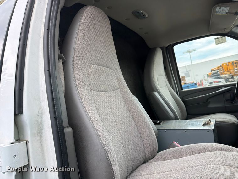 image for item FK2061 2013 Chevrolet Express van