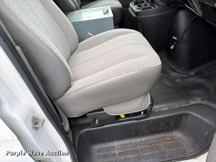 image for item FK2061 2013 Chevrolet Express van