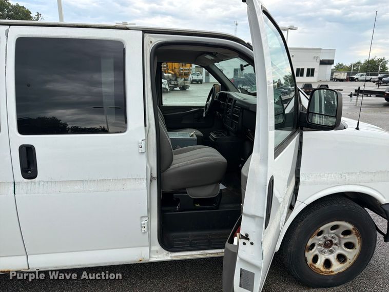 image for item FK2061 2013 Chevrolet Express van