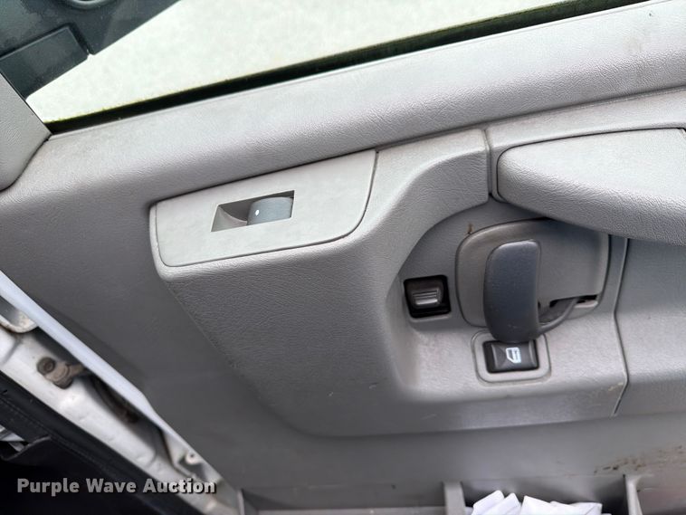 image for item FK2061 2013 Chevrolet Express van