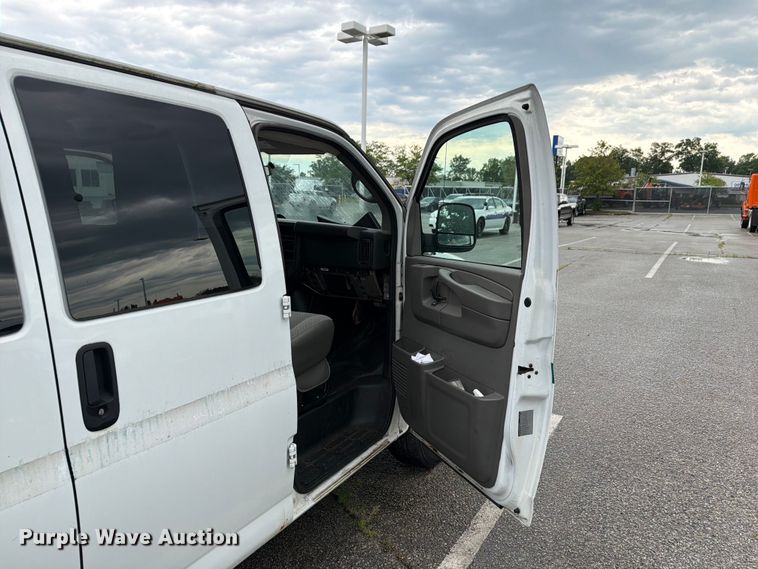 image for item FK2061 2013 Chevrolet Express van
