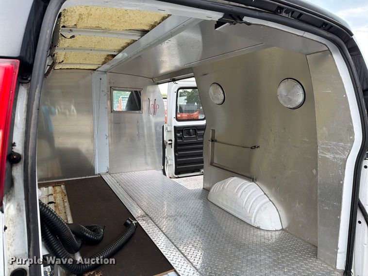image for item FK2061 2013 Chevrolet Express van