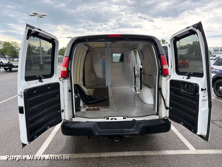 image for item FK2061 2013 Chevrolet Express van
