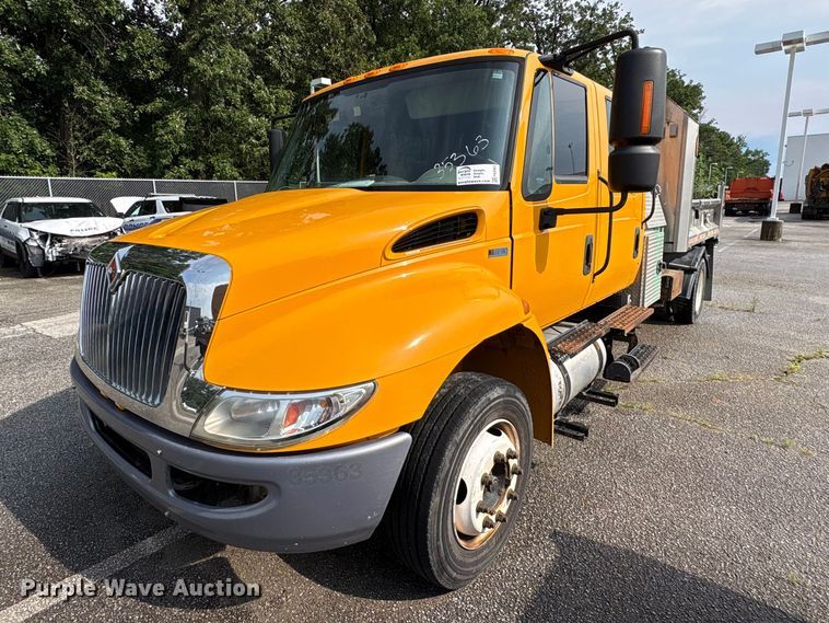 2015 International 4300 SBA Crew Cab dump truck