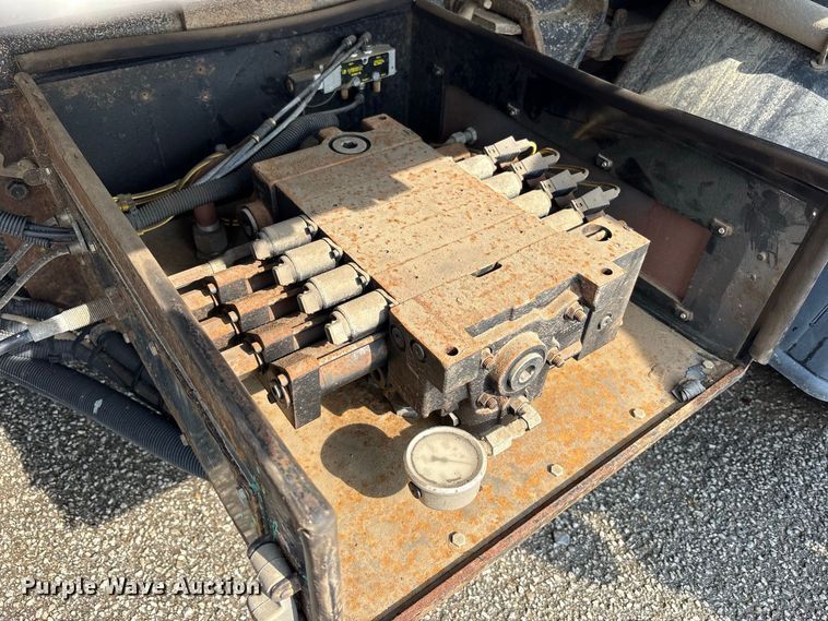 image for item FK2063 2015 International 4300 SBA Crew Cab dump truck