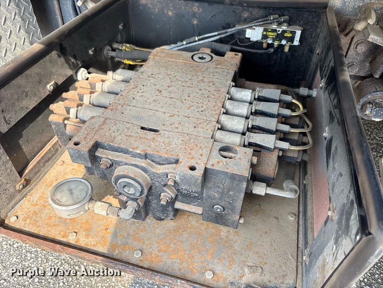 image for item FK2063 2015 International 4300 SBA Crew Cab dump truck