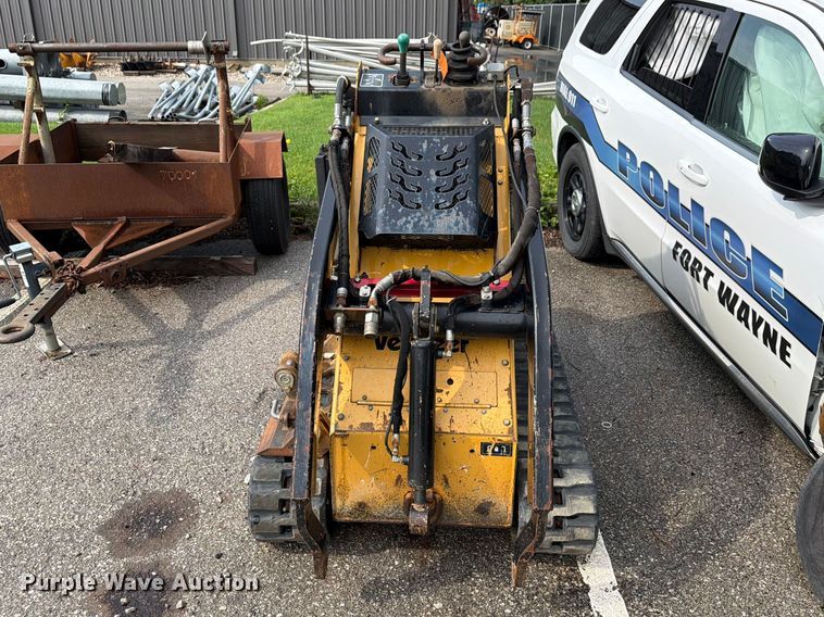 image for item FK2064 2008 Vermeer S600TX compact utility loader
