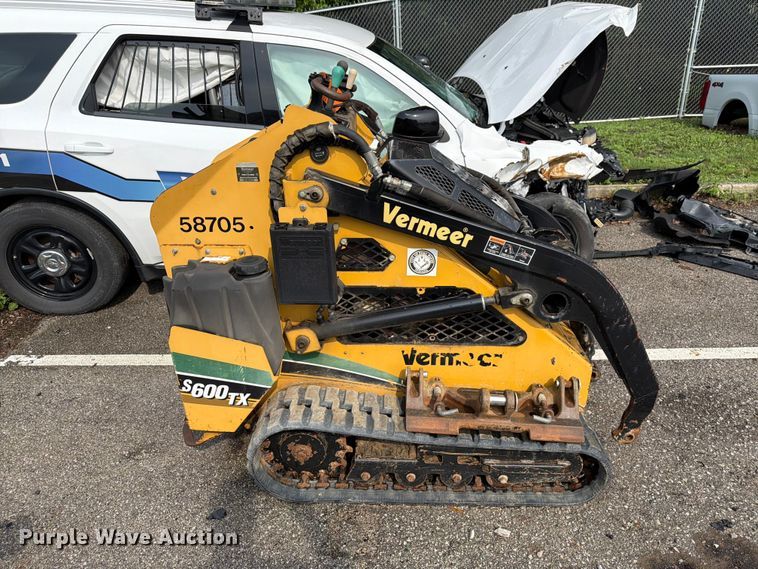 image for item FK2064 2008 Vermeer S600TX compact utility loader