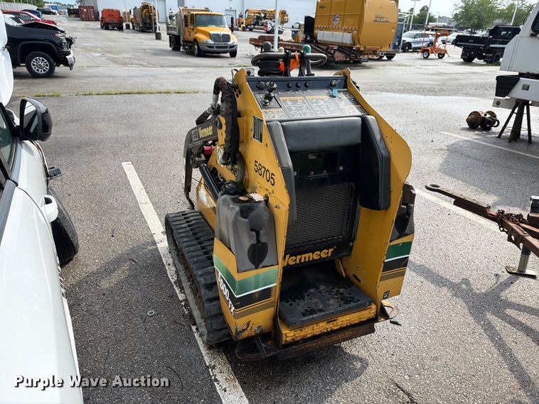 image for item FK2064 2008 Vermeer S600TX compact utility loader