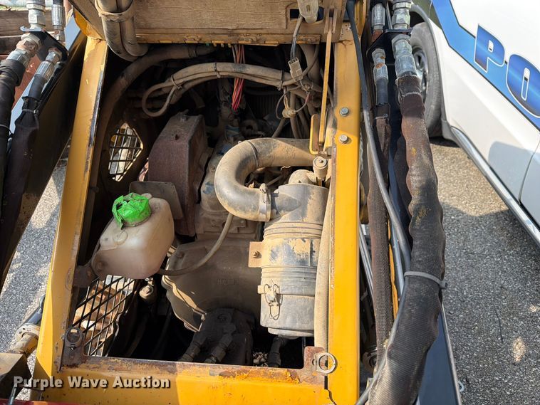 image for item FK2064 2008 Vermeer S600TX compact utility loader