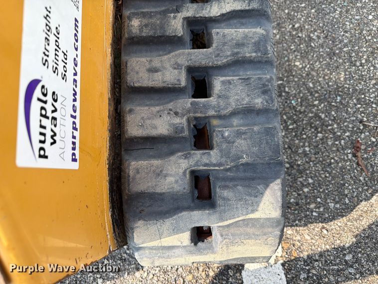 image for item FK2064 2008 Vermeer S600TX compact utility loader