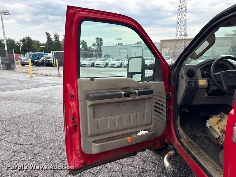 image for item FK2065 2008 Ford F350 Super Duty utility bed pickup truck
