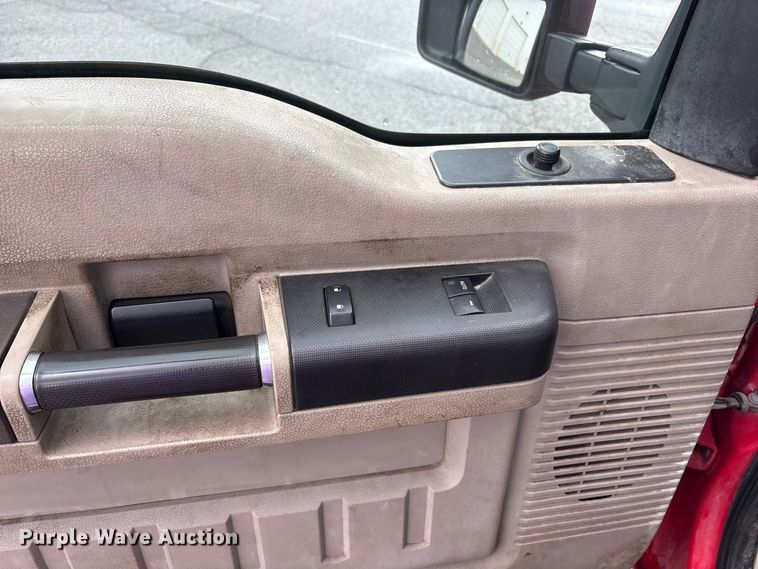 image for item FK2065 2008 Ford F350 Super Duty utility bed pickup truck