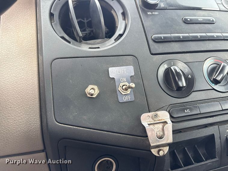 image for item FK2065 2008 Ford F350 Super Duty utility bed pickup truck
