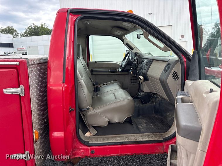 image for item FK2065 2008 Ford F350 Super Duty utility bed pickup truck