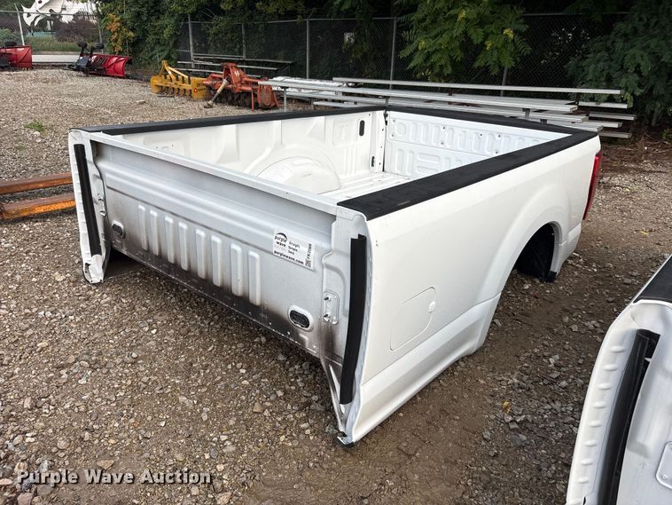 Pickup truck bed