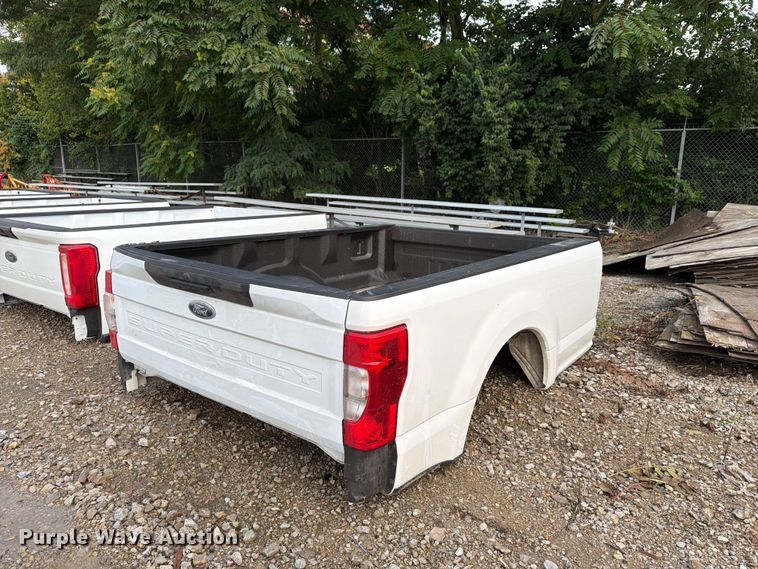 2022 Ford F-250 Pickup truck bed