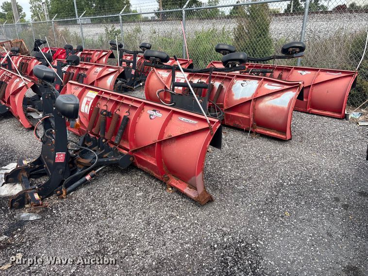 Boss (3) Boss 9' snow plow