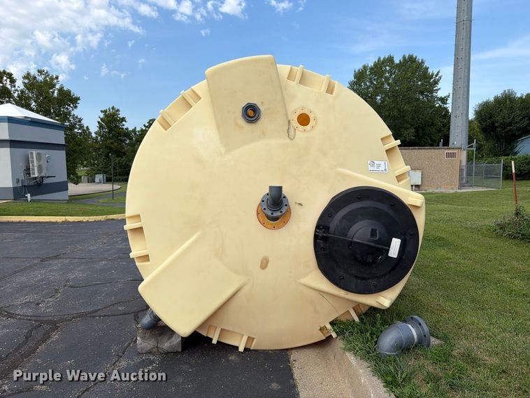 image for item FK3338 Poly tank