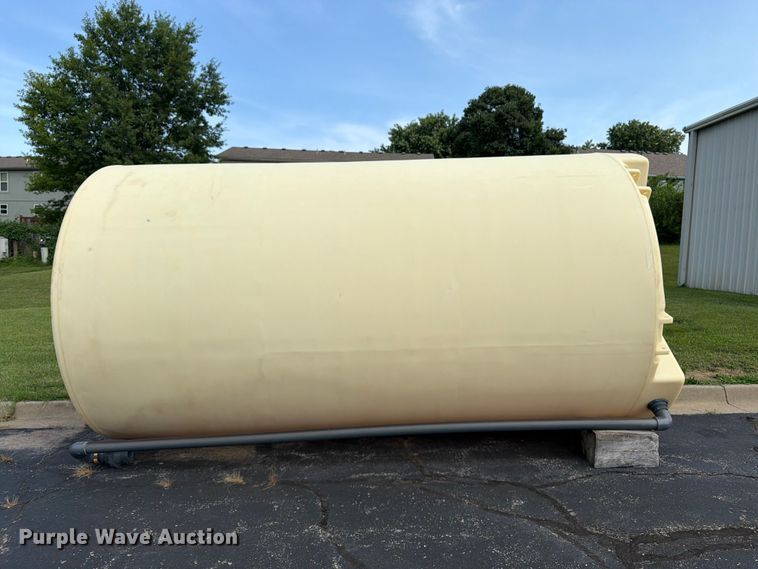 image for item FK3338 Poly tank