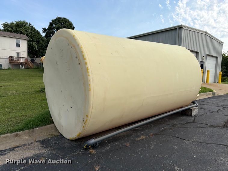 image for item FK3338 Poly tank