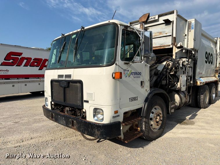 image for item FK3348 2009 Autocar Xpeditor refuse truck