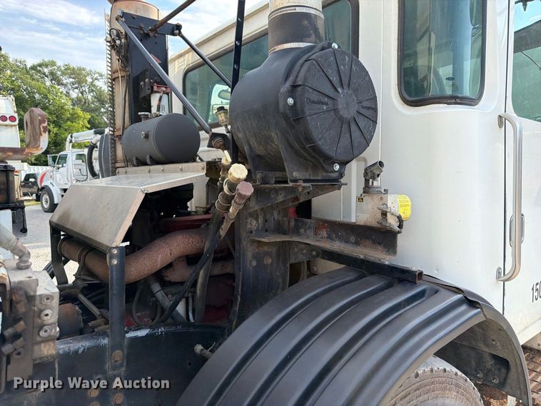 image for item FK3348 2009 Autocar Xpeditor refuse truck