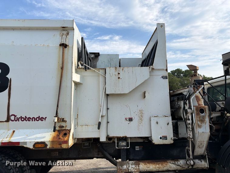 image for item FK3348 2009 Autocar Xpeditor refuse truck