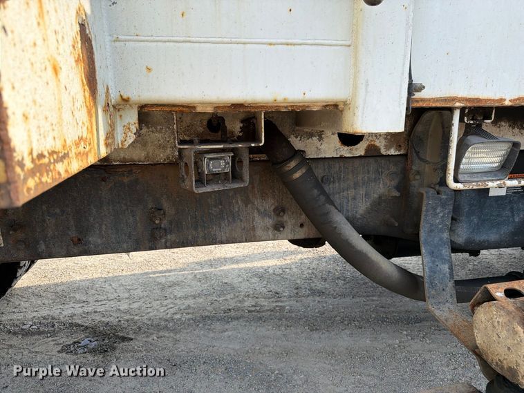 image for item FK3348 2009 Autocar Xpeditor refuse truck