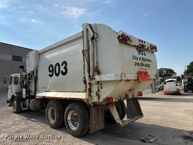 image for item FK3348 2009 Autocar Xpeditor refuse truck