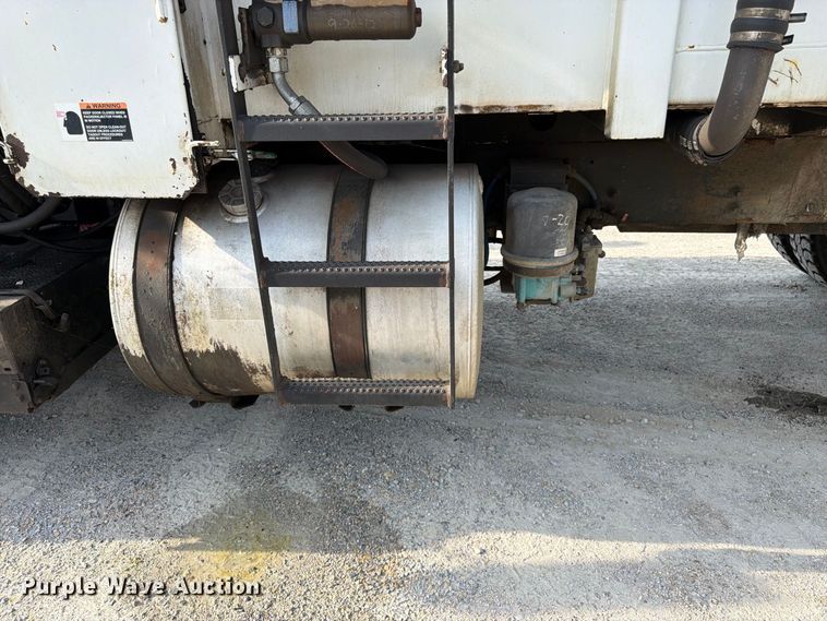image for item FK3348 2009 Autocar Xpeditor refuse truck