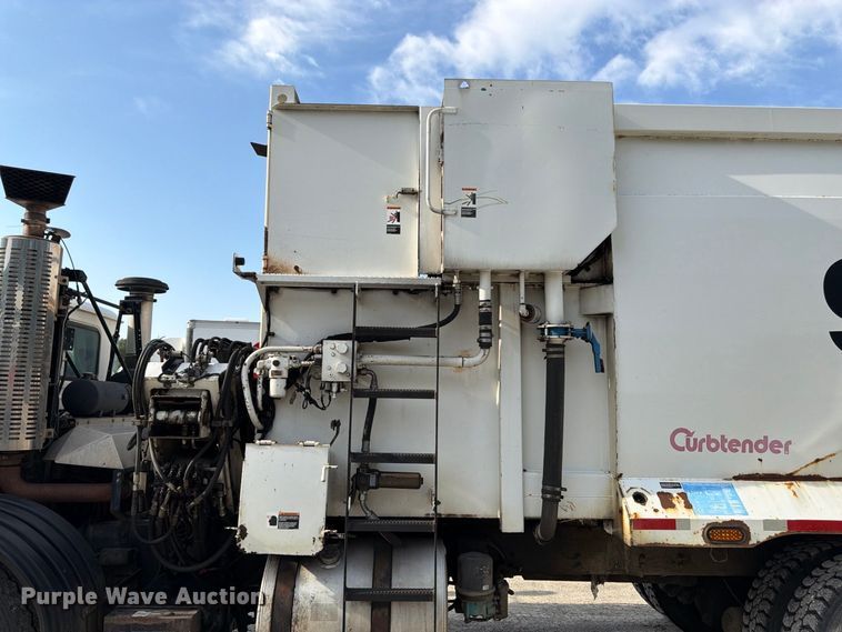 image for item FK3348 2009 Autocar Xpeditor refuse truck