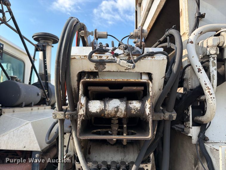 image for item FK3348 2009 Autocar Xpeditor refuse truck