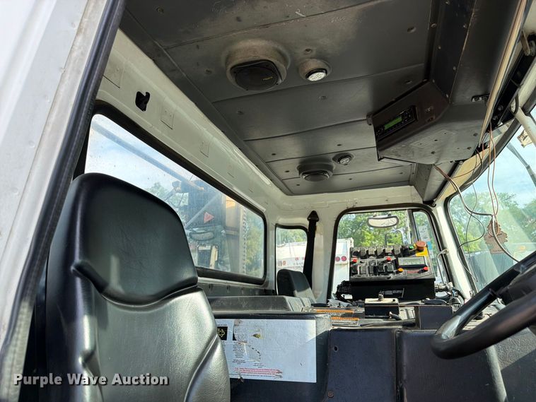 image for item FK3348 2009 Autocar Xpeditor refuse truck