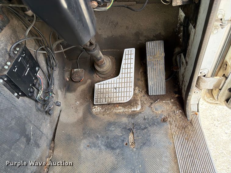 image for item FK3348 2009 Autocar Xpeditor refuse truck