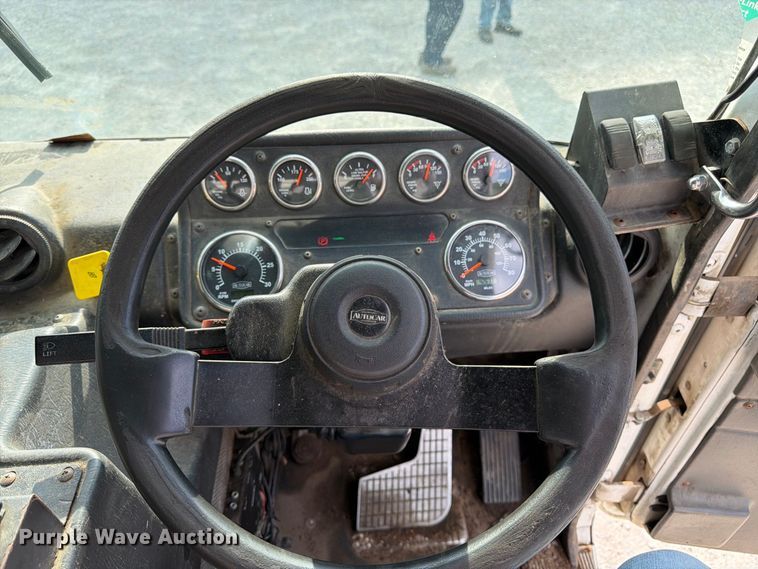 image for item FK3348 2009 Autocar Xpeditor refuse truck