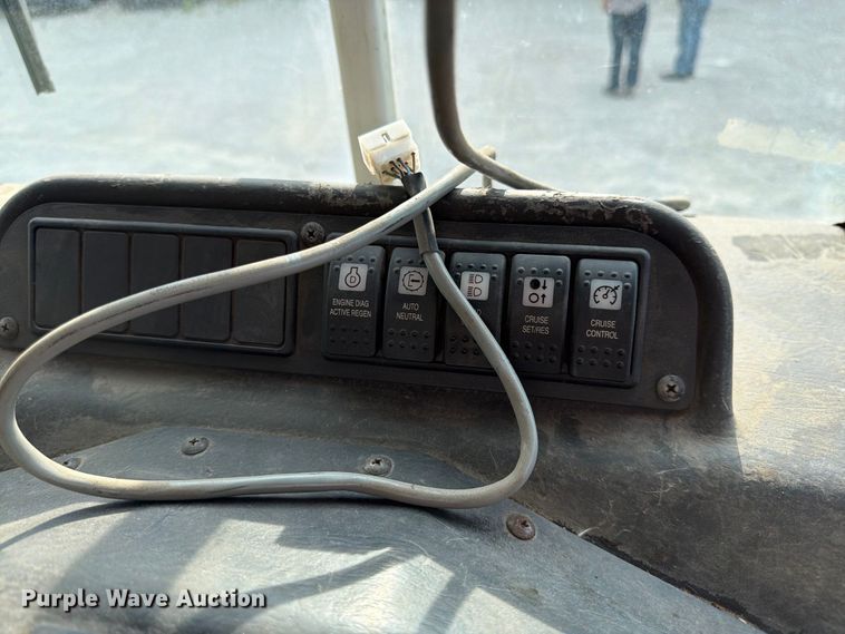 image for item FK3348 2009 Autocar Xpeditor refuse truck