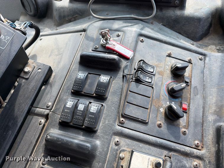 image for item FK3348 2009 Autocar Xpeditor refuse truck
