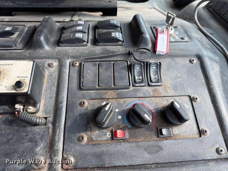 image for item FK3348 2009 Autocar Xpeditor refuse truck