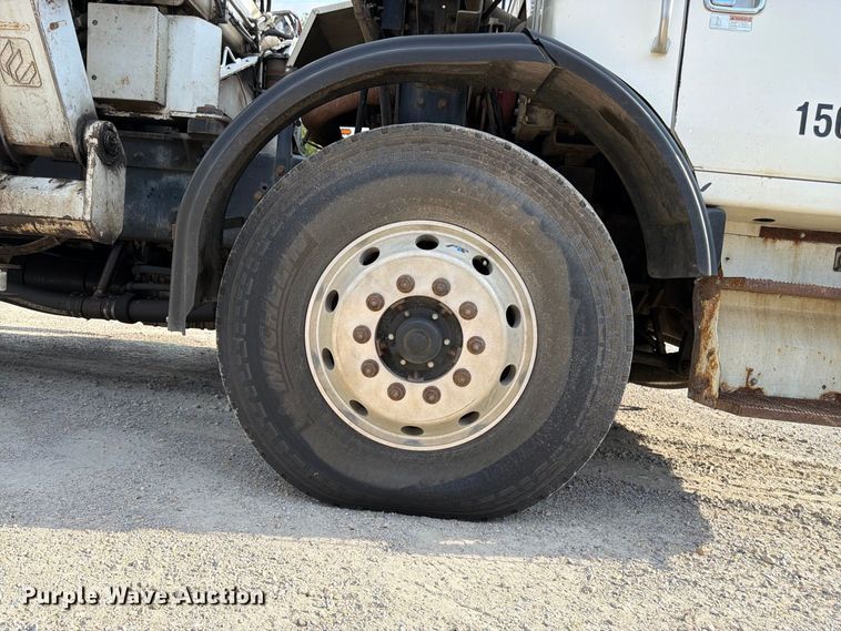 image for item FK3348 2009 Autocar Xpeditor refuse truck