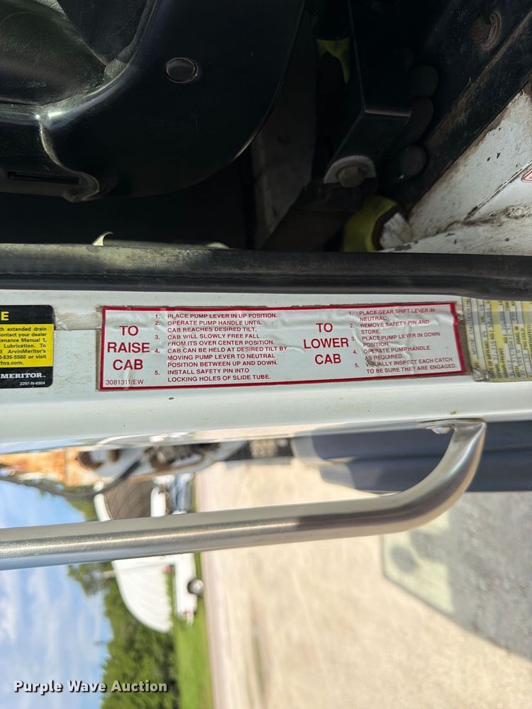 image for item FK3348 2009 Autocar Xpeditor refuse truck