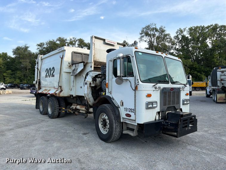 image for item FK3349 2013 Peterbilt 320 refuse truck