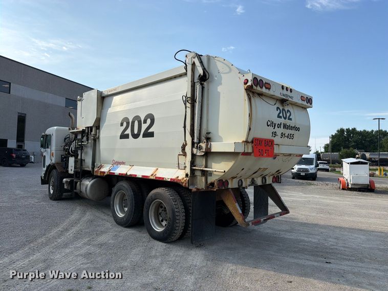 image for item FK3349 2013 Peterbilt 320 refuse truck