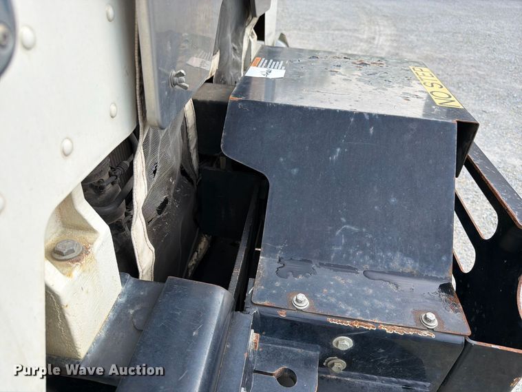 image for item FK3349 2013 Peterbilt 320 refuse truck