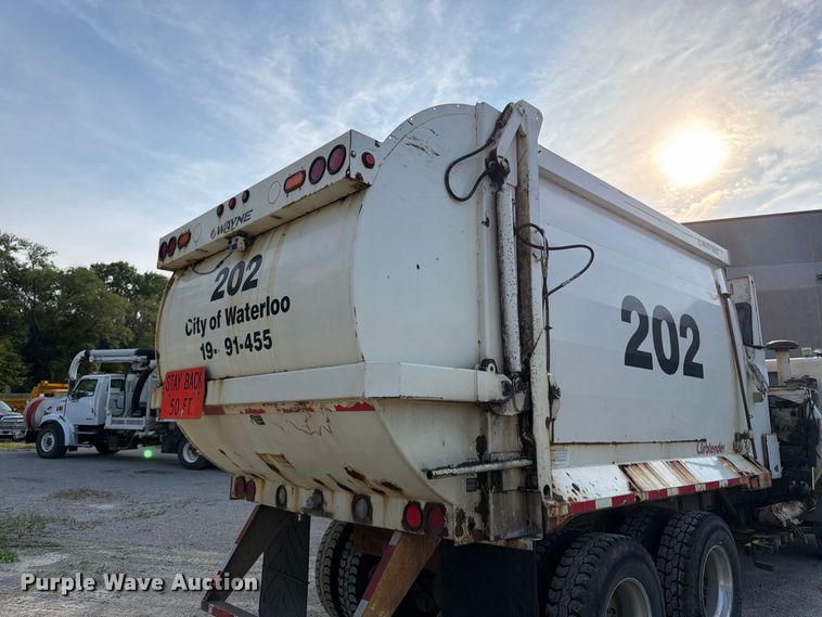 image for item FK3349 2013 Peterbilt 320 refuse truck