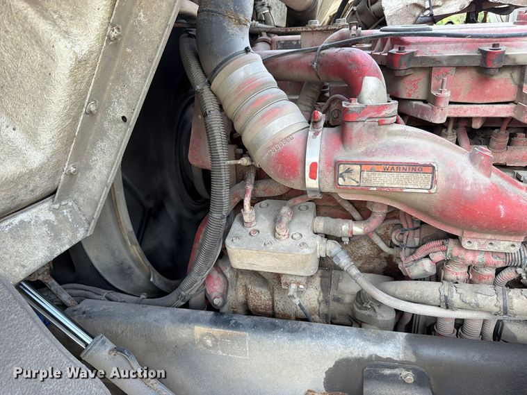 image for item FK3349 2013 Peterbilt 320 refuse truck