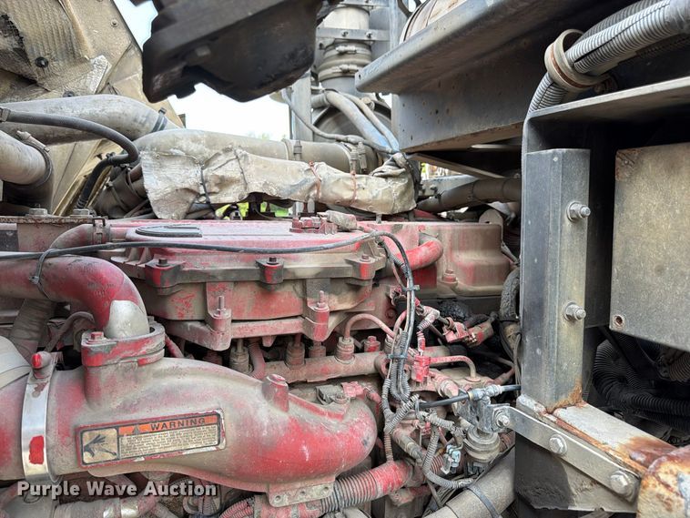 image for item FK3349 2013 Peterbilt 320 refuse truck