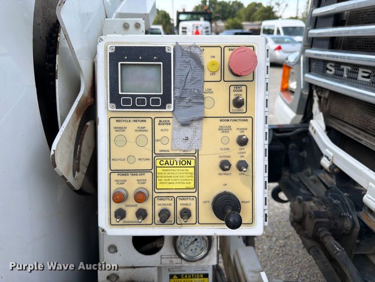 image for item FK3350 2009 Sterling L7500 sewer jetter truck
